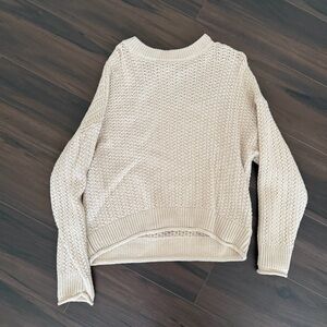 Universal Thread Cream Crew Neck Sweater